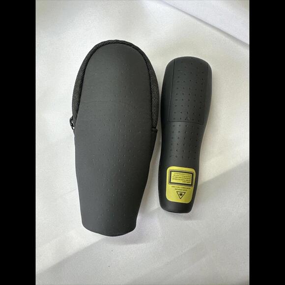 Logitech R400 Laser Presentation Remote - Black - Picture 2 of 2